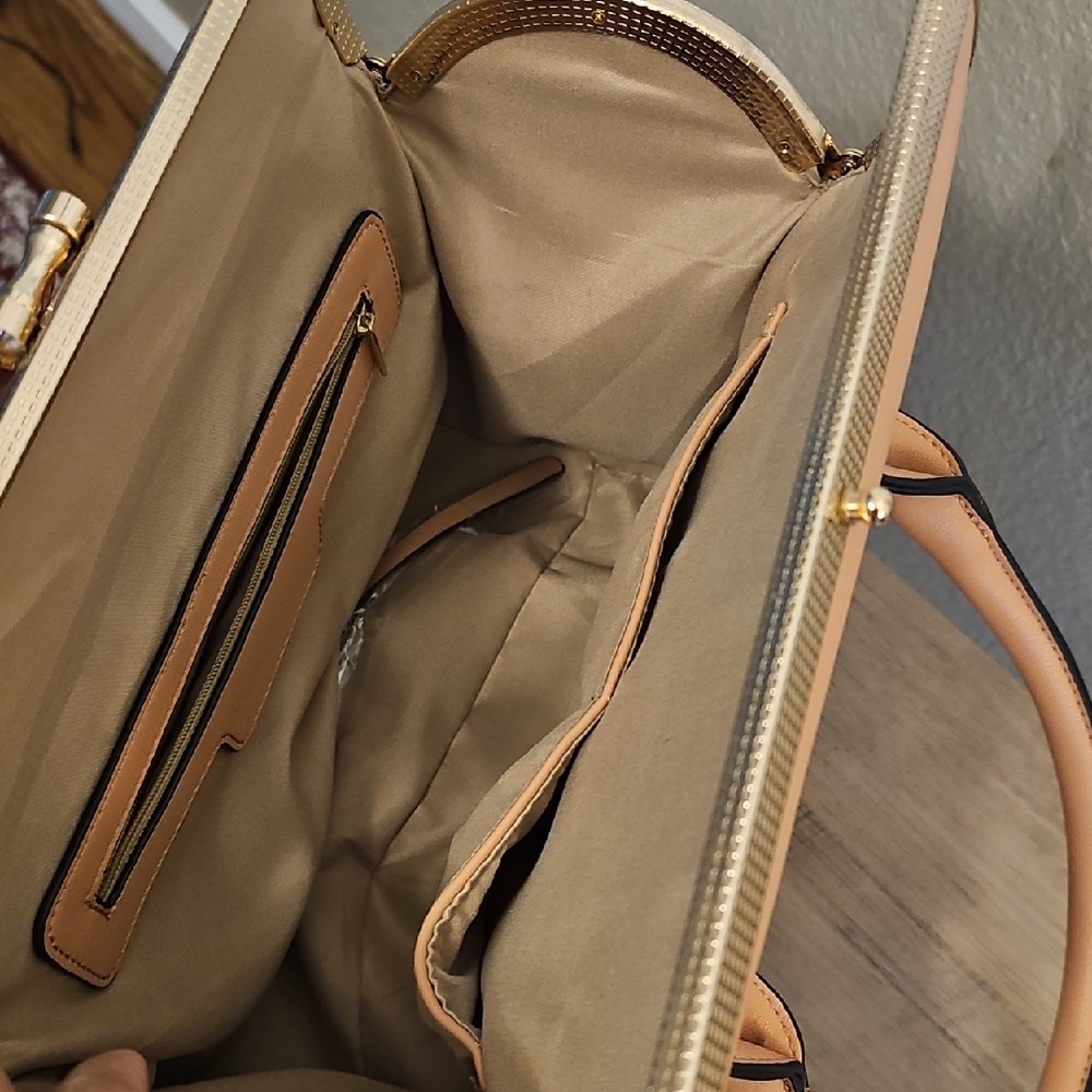 Elegant PEACH COLOR Satchel With Letters - Picture 8 of 10